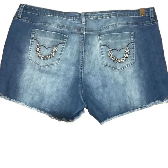 NWT YMI Denim Jean Shorts 3X Plus Embroidered - Picture 2 of 16